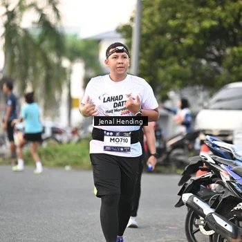Runner Photo 7694583