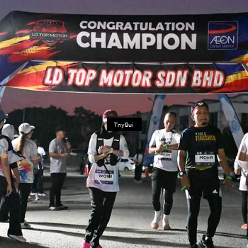 Runner Photo 7694585
