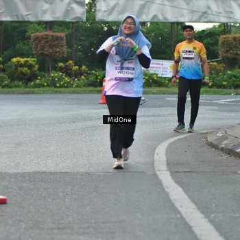 Runner Photo 7694594