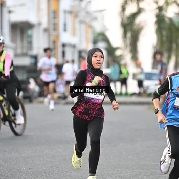 Runner Photo 7694599