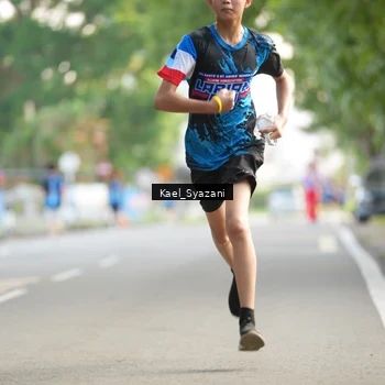 Runner Photo 7694607