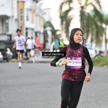 Runner Photo 7694608