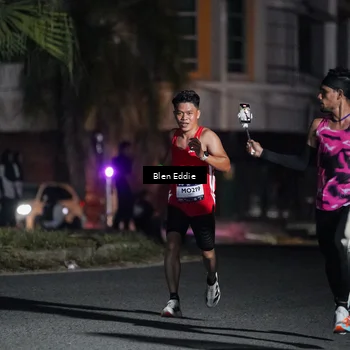 Runner Photo 7694609