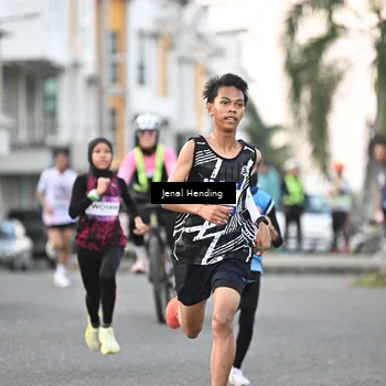 Runner Photo 7694614