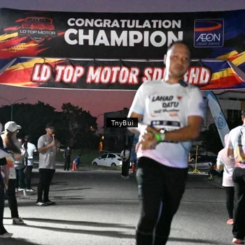 Runner Photo 7694627