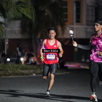 Runner Photo 7694629