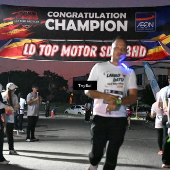 Runner Photo 7694632
