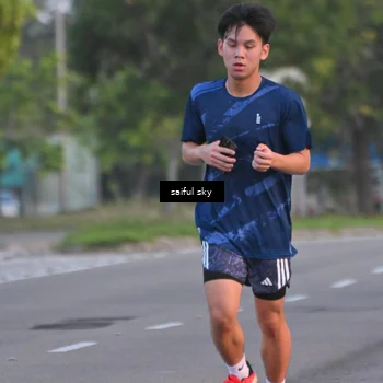 Runner Photo 7694693