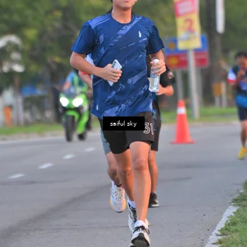 Runner Photo 7694699