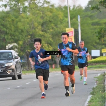 Runner Photo 7694731