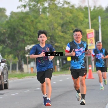 Runner Photo 7694733