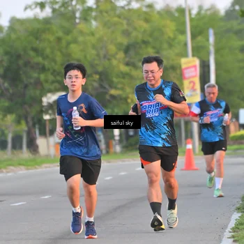 Runner Photo 7694735