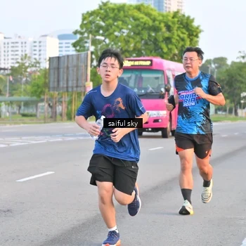 Runner Photo 7694742