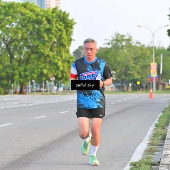 Runner Photo 7694745