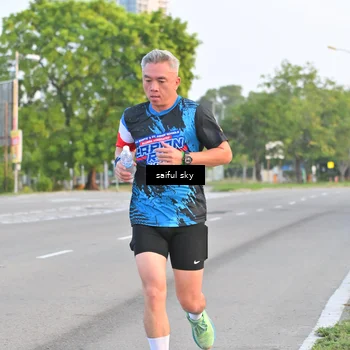 Runner Photo 7694747