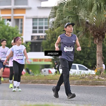 Runner Photo 7694766