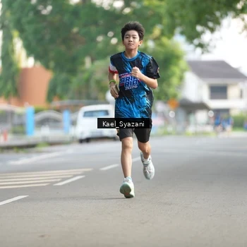 Runner Photo 7694773