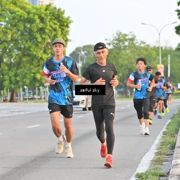Runner Photo 7694817