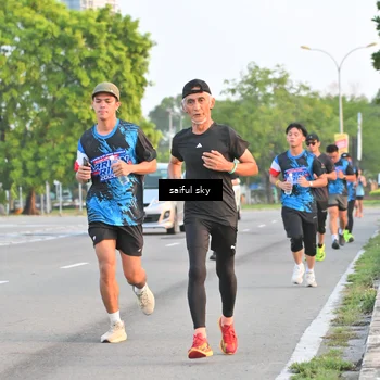 Runner Photo 7694820