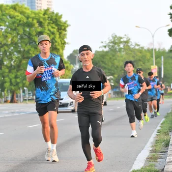 Runner Photo 7694829