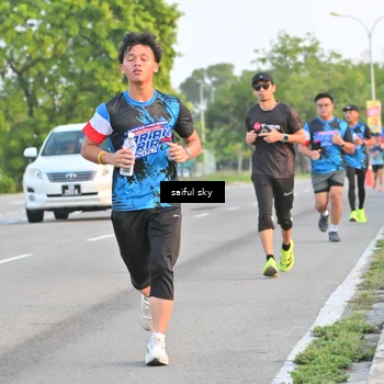 Runner Photo 7694830