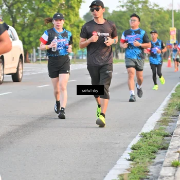 Runner Photo 7694831