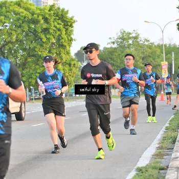 Runner Photo 7694832