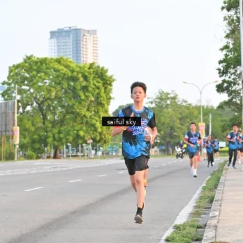 Runner Photo 7694855