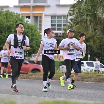 Runner Photo 7694863
