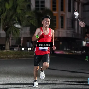 Runner Photo 7694865