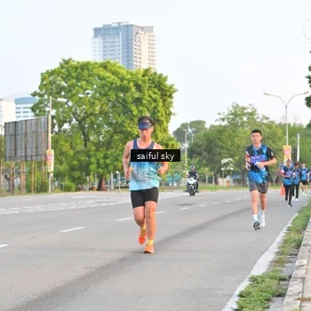 Runner Photo 7694869