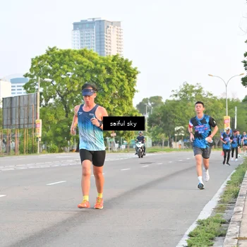 Runner Photo 7694870