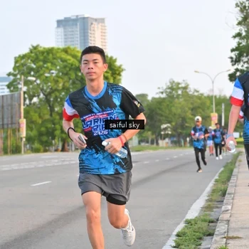 Runner Photo 7694879