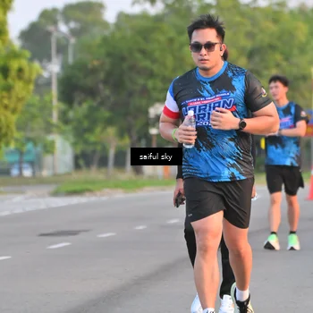Runner Photo 7694892