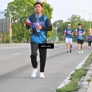 Runner Photo 7694903