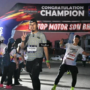 Runner Photo 7694947