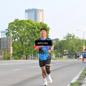 Runner Photo 7694955