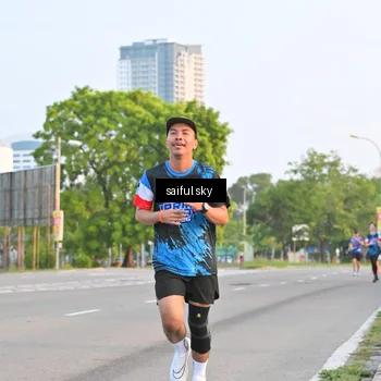 Runner Photo 7694956