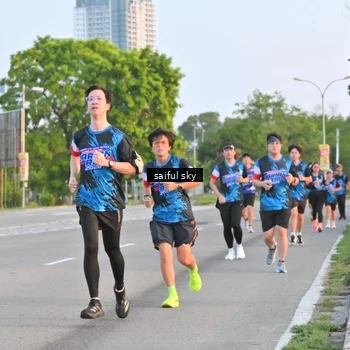 Runner Photo 7694960
