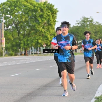 Runner Photo 7694964