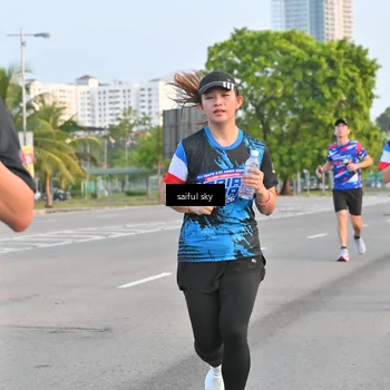 Runner Photo 7694976
