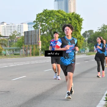 Runner Photo 7694978