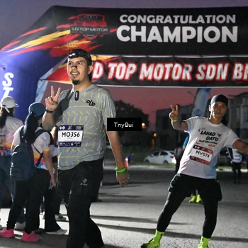 Runner Photo 7694987