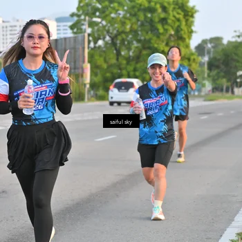 Runner Photo 7695000