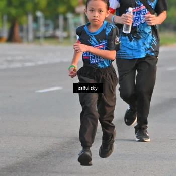 Runner Photo 7695002