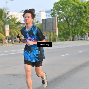 Runner Photo 7695003