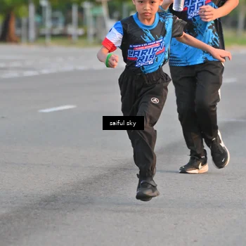 Runner Photo 7695005
