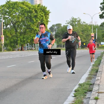 Runner Photo 7695011