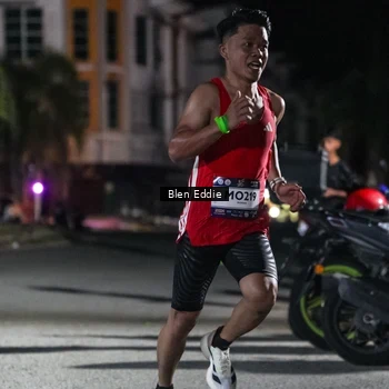 Runner Photo 7695015