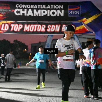 Runner Photo 7695020